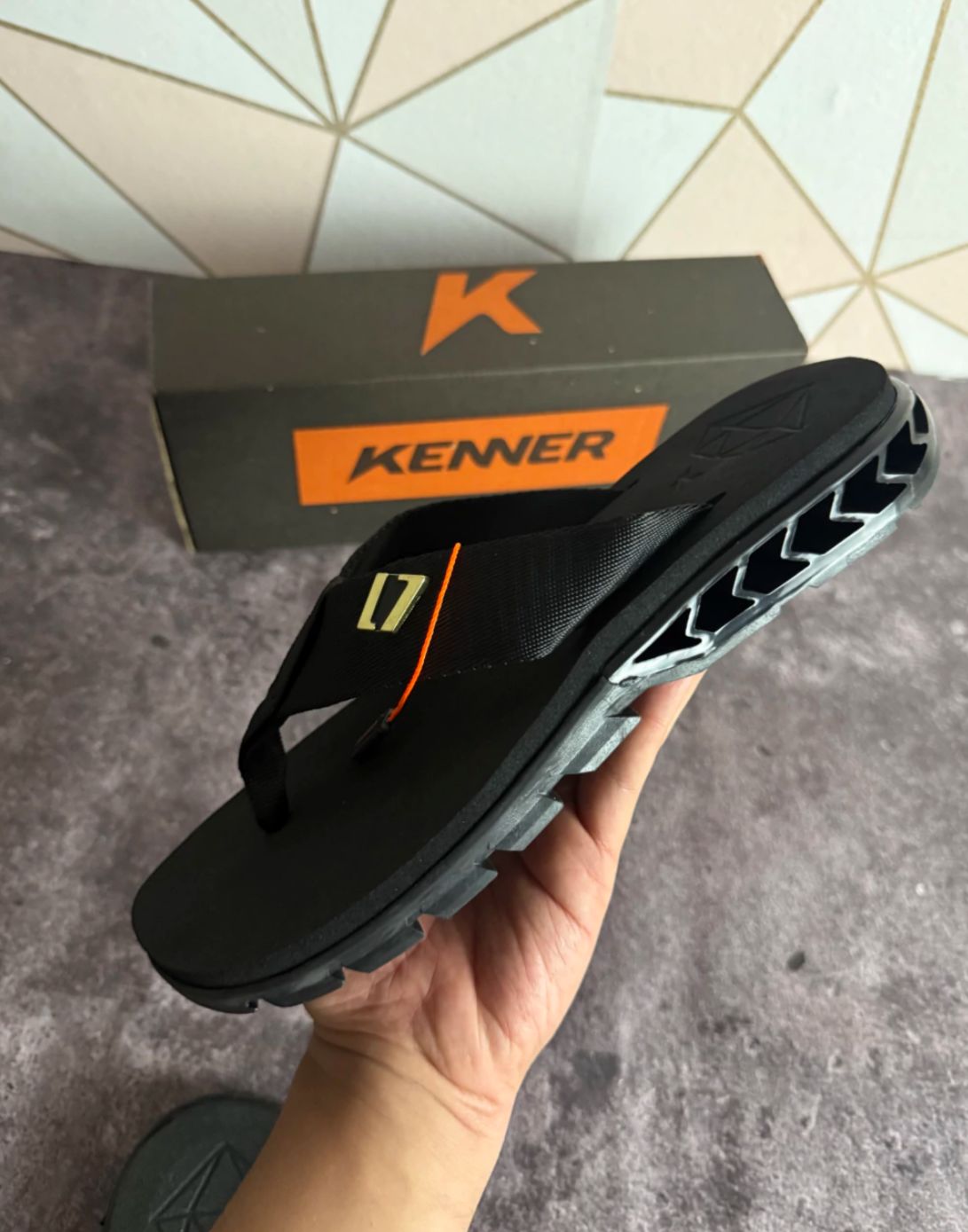 Chinelo Kenner Diamond L7